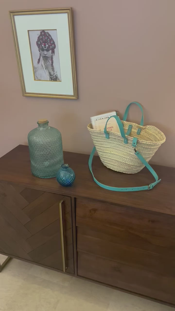 morocco-baskets.com
https://moroccobaskets.etsy.com/
#bohemianstyle #strawbasket #strawbaskets #frenchbasket #frenchbaskets #palmleafbasket #moroccobaskets #paniermarocain #cabas #beachbag #doum #shoppingbasket #accessory #shopperbag bags #marketbasket